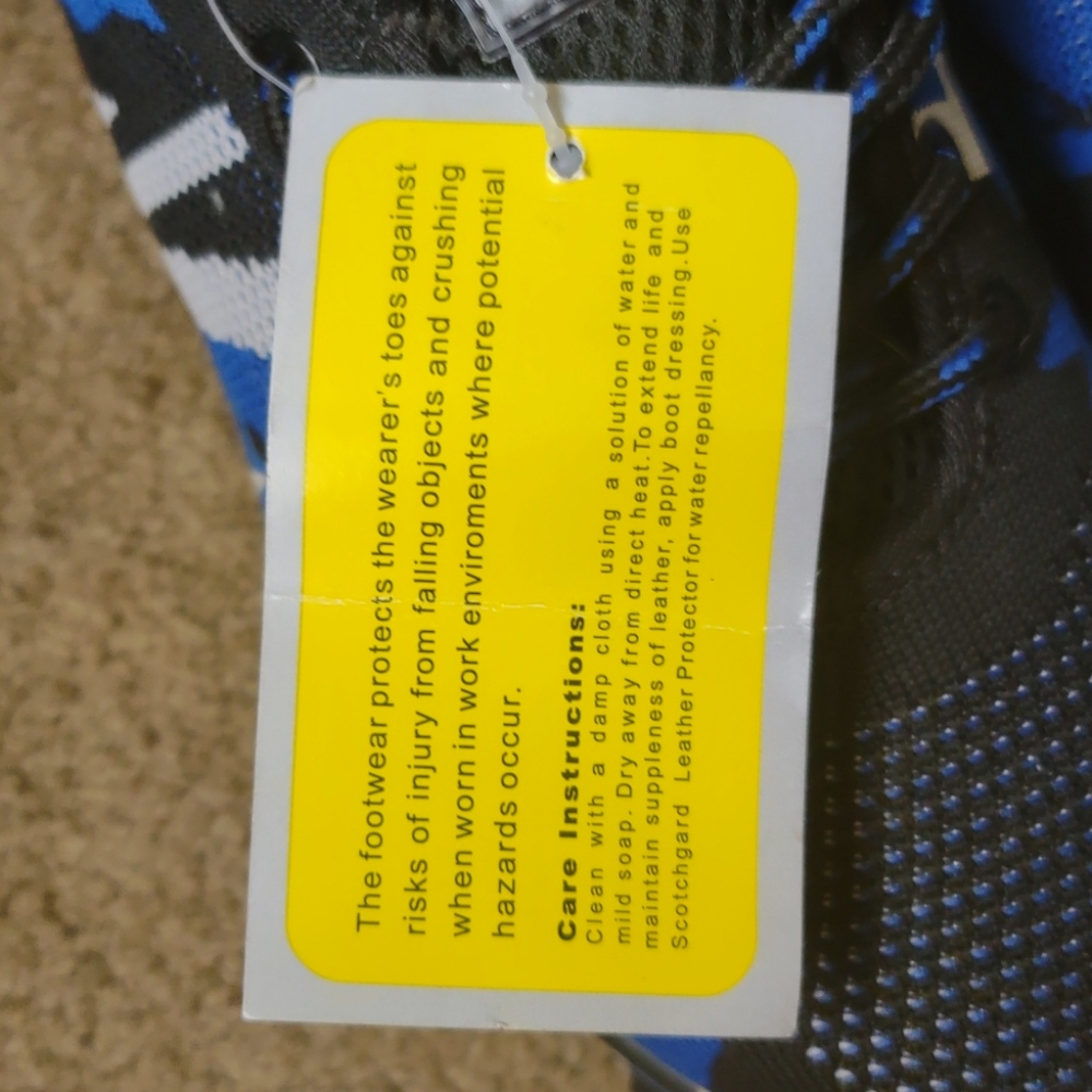 Safety shoes - Picture 2 of 2